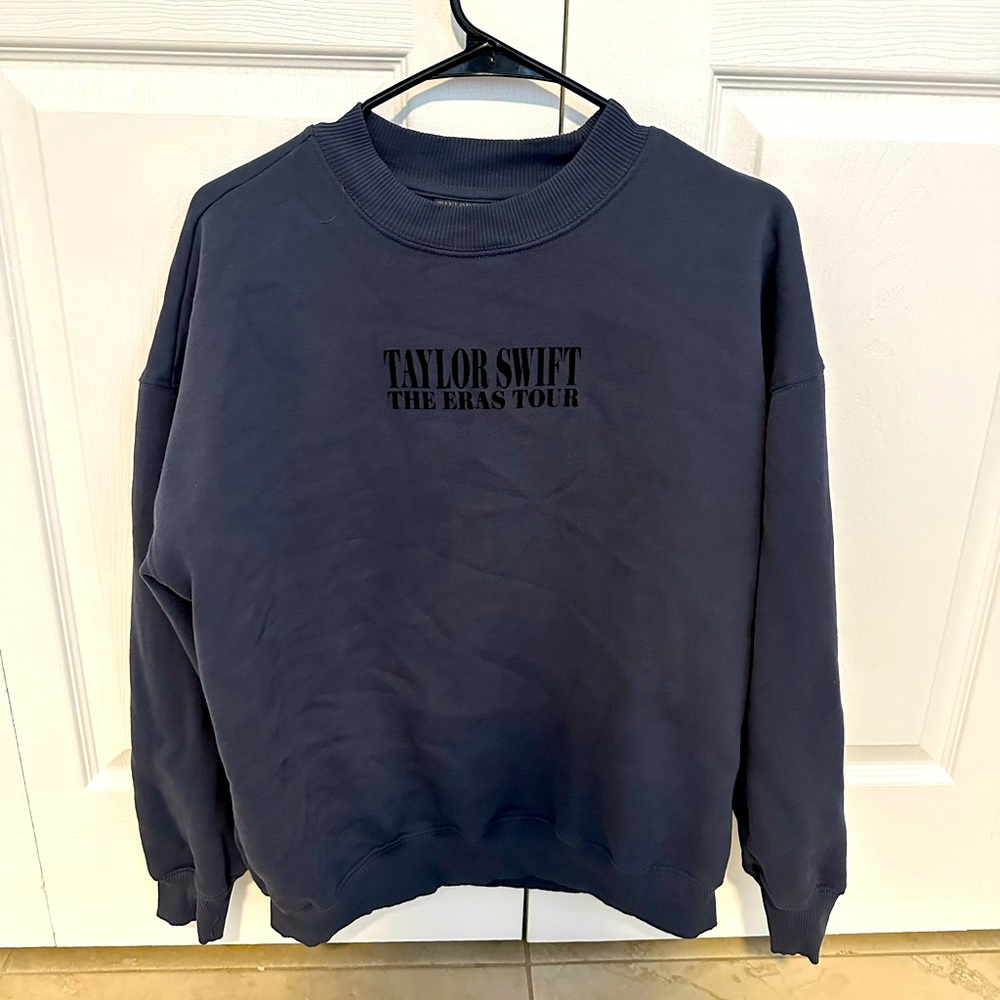Taylor Swift Eras Tour BLUE CREWNECK (international tour exclusive)